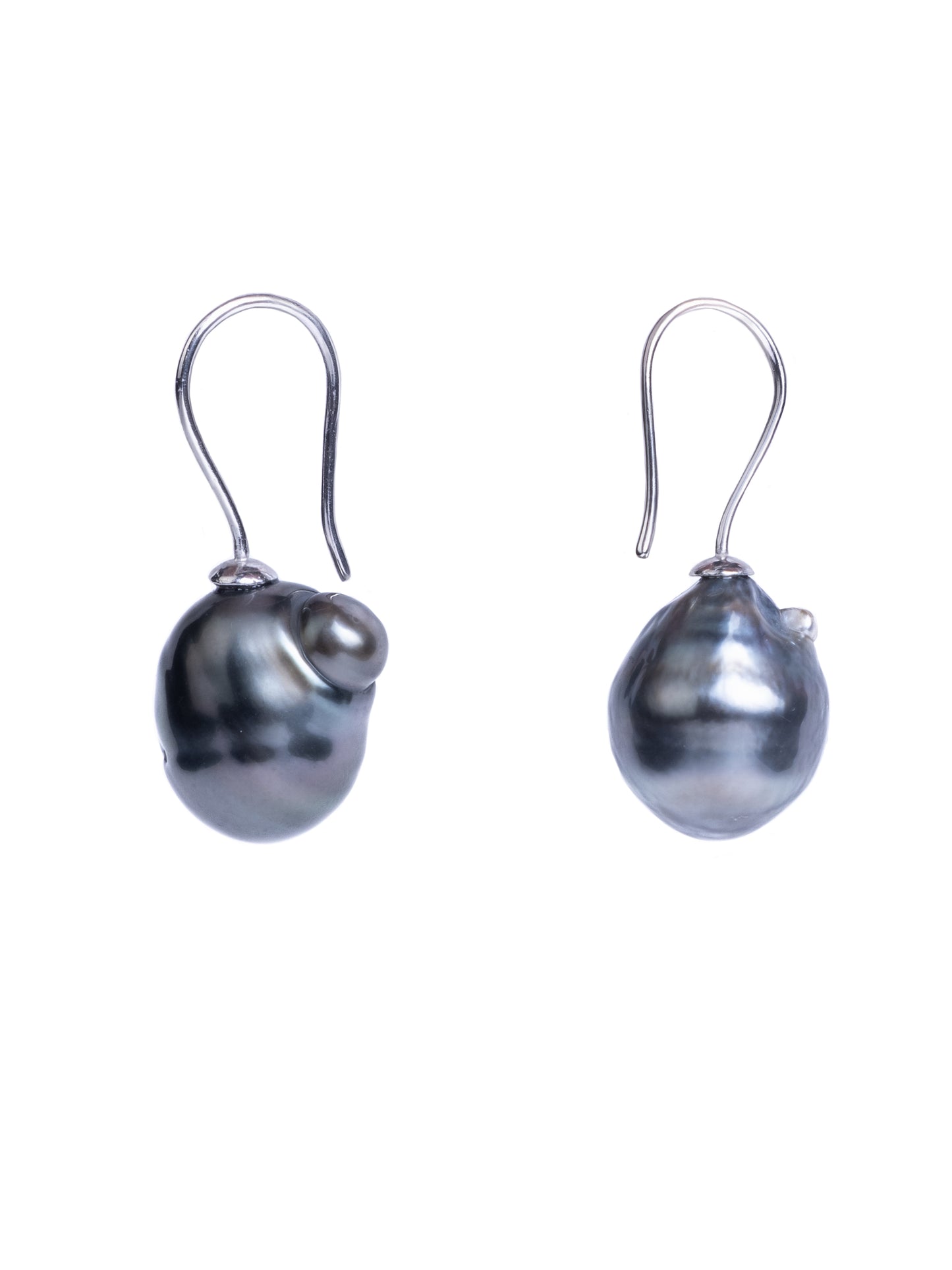 GREY TAHITIAN PEARL EARRINGS