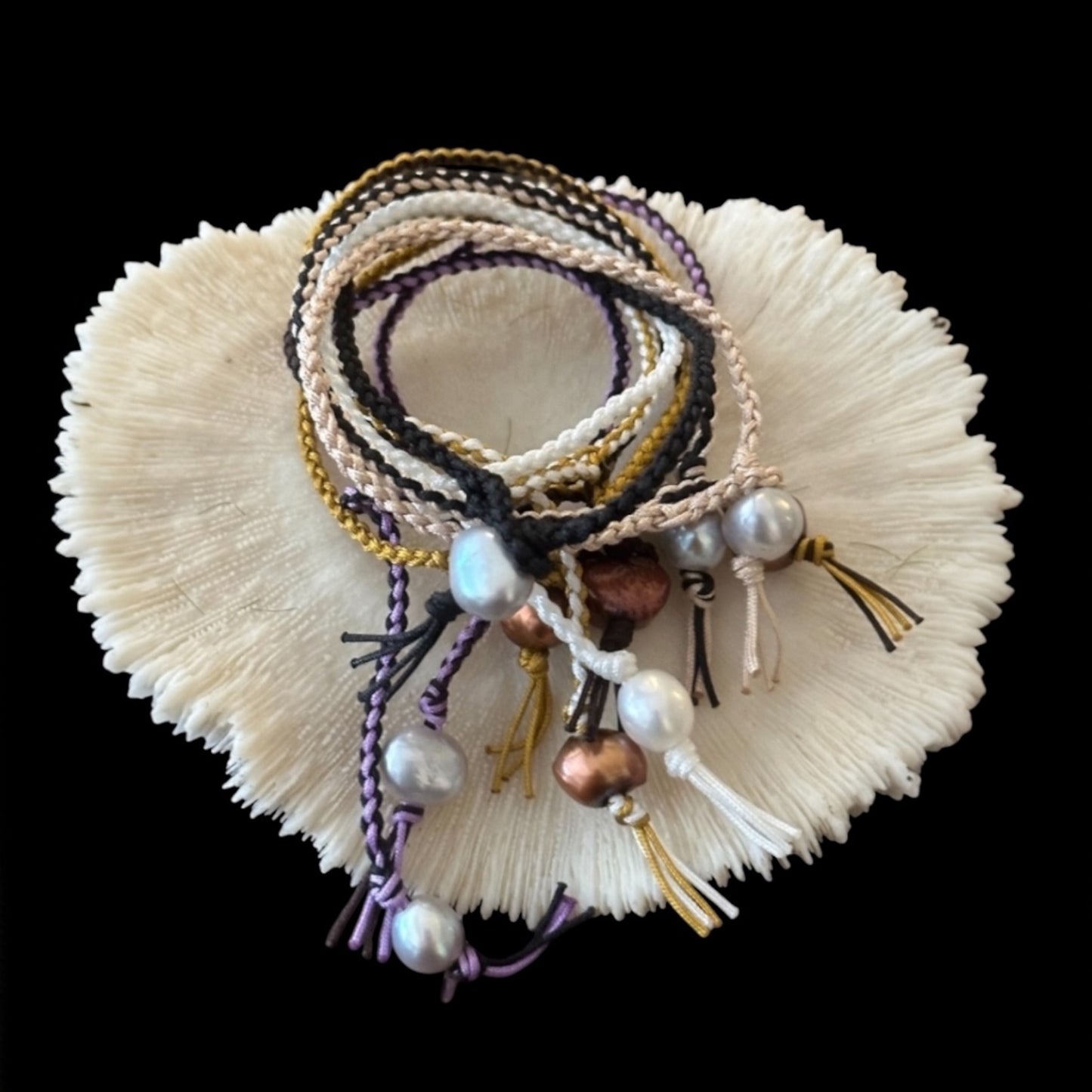 PEARL STRING BRACELET