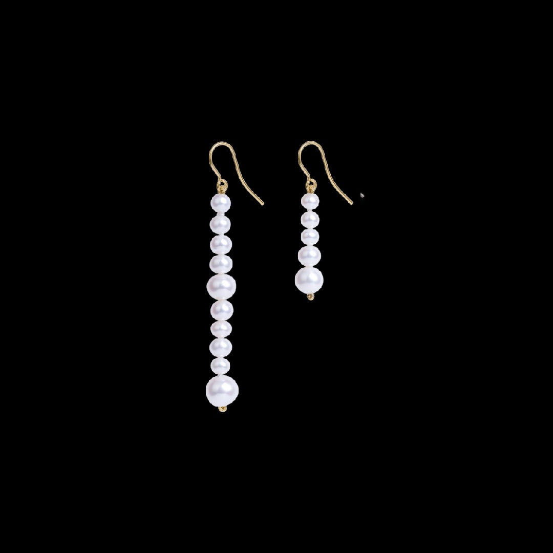 MISMATCHED PEARL DANGLE EARRINGS
