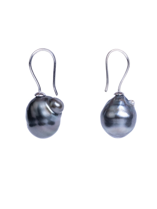 GREY TAHITIAN PEARL EARRINGS