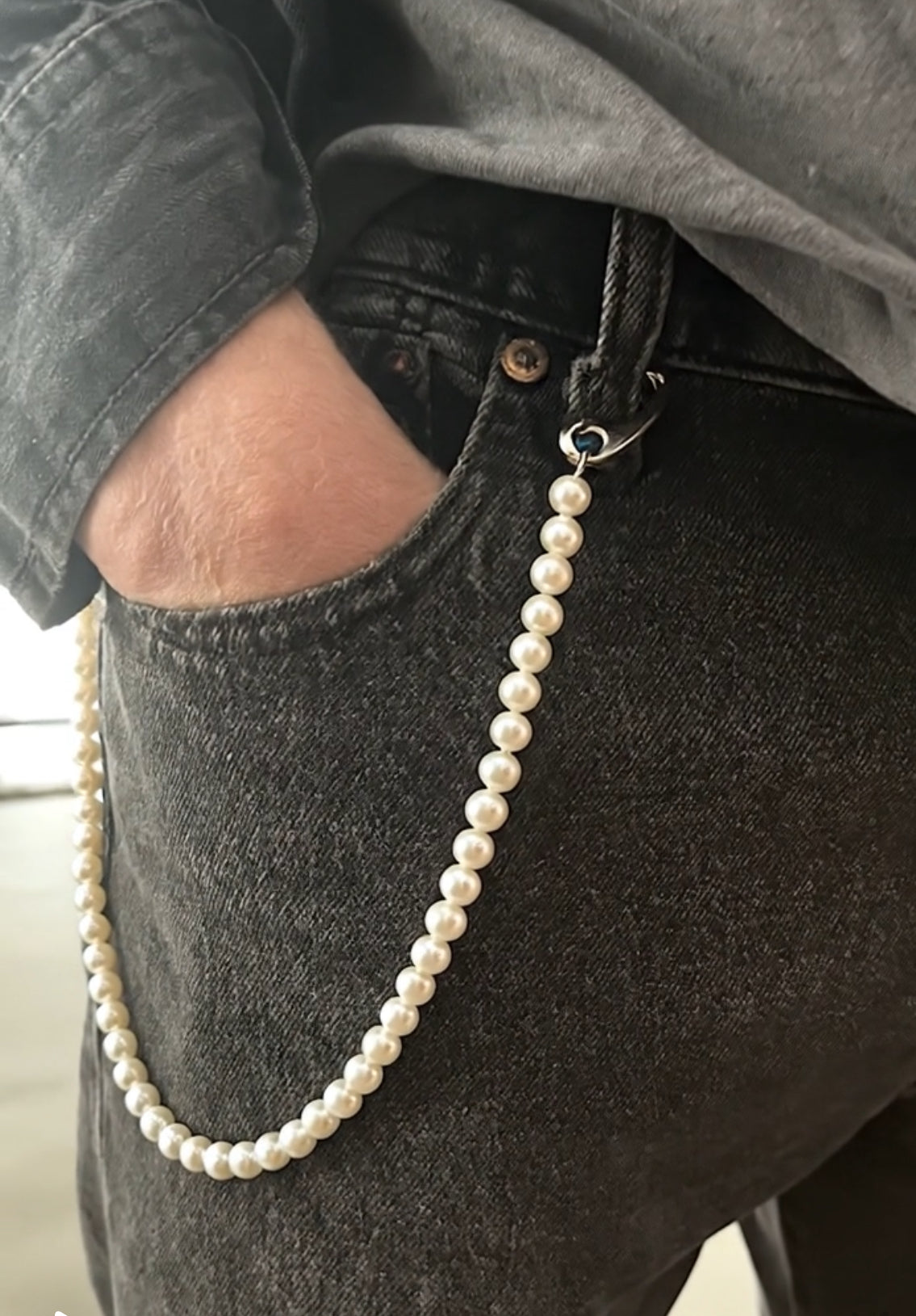 NATURAL PEARL HIP CHAIN OR NECKLACE