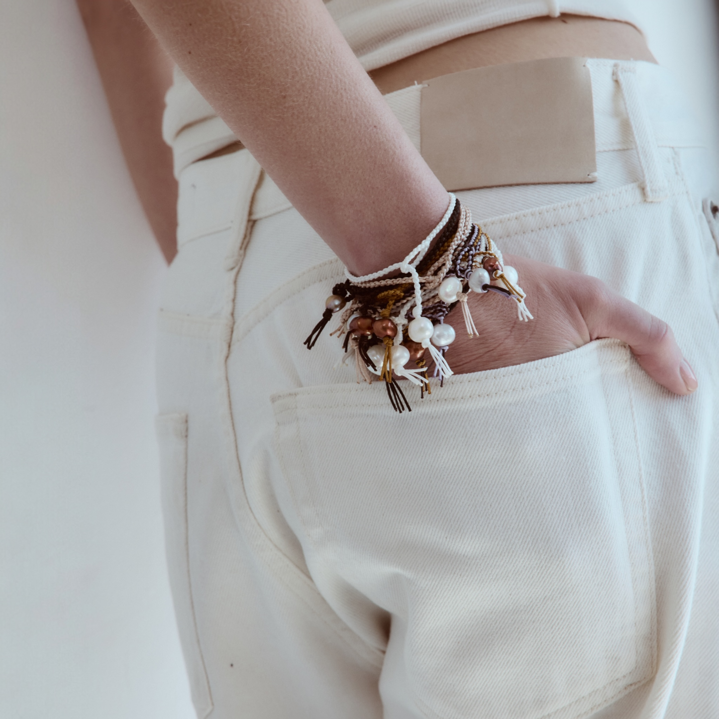 PEARL STRING BRACELET
